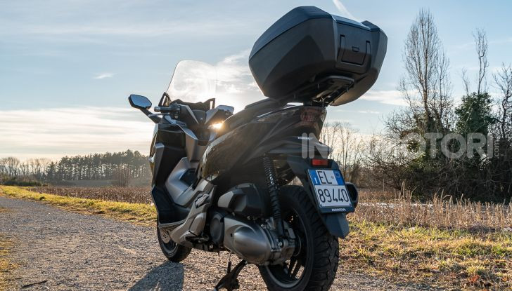 Prova Honda Forza 300, caratteristiche, opinioni e prezzo di uno dei migliori media cilindrata  - Foto 15 di 55