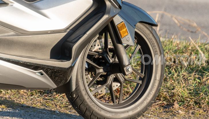 Prova Honda Forza 300, caratteristiche, opinioni e prezzo di uno dei migliori media cilindrata  - Foto 27 di 55