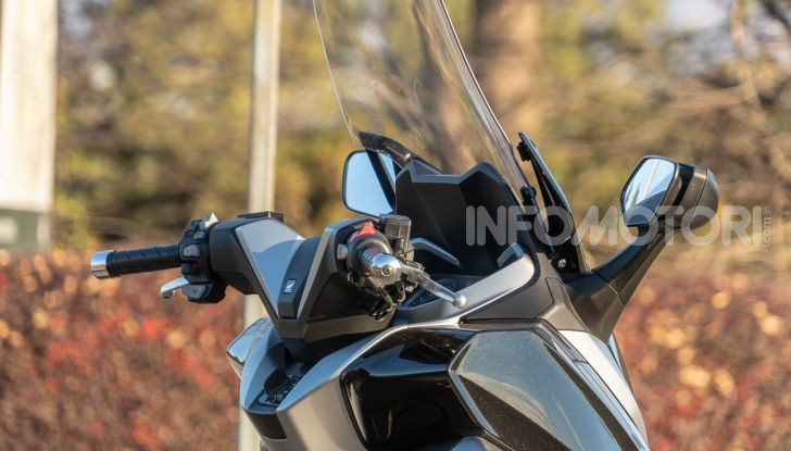 Prova Honda Forza 300, caratteristiche, opinioni e prezzo di uno dei migliori media cilindrata  - Foto 28 di 55