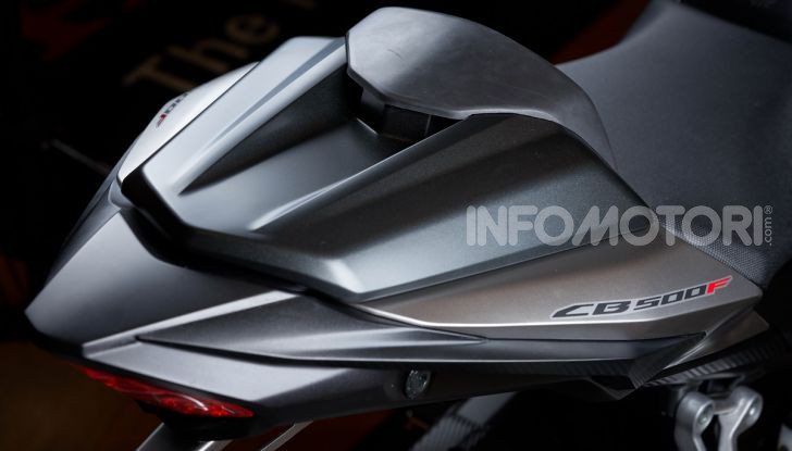 Prova Honda CBR500R e CB500F 2019: caratteristiche, opinioni e prezzi - Foto 27 di 123