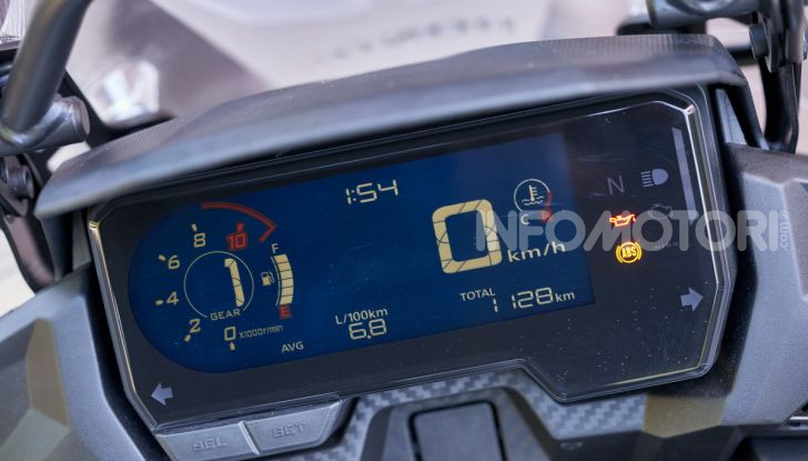 Prova Honda CB500X 2019: 19″ all’anteriore, caratteristiche, prezzo e impressioni - Foto 10 di 42