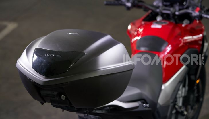Prova Honda CB500X 2019: 19″ all’anteriore, caratteristiche, prezzo e impressioni - Foto 24 di 42