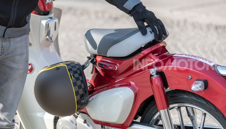 Prova Honda Super Cub C125: caratteristiche, opinioni e prezzi - Foto 13 di 59