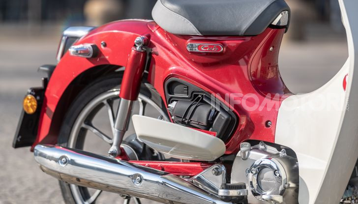 Prova Honda Super Cub C125: caratteristiche, opinioni e prezzi - Foto 24 di 59