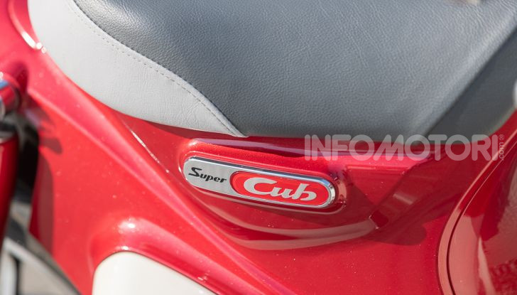 Prova Honda Super Cub C125: caratteristiche, opinioni e prezzi - Foto 31 di 59