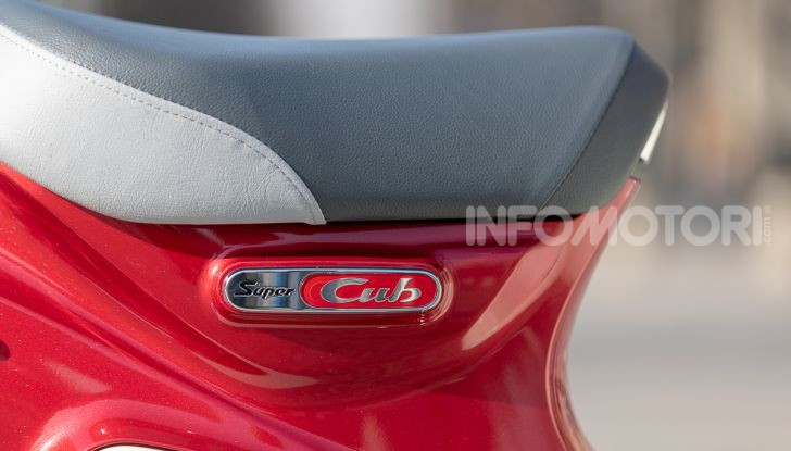 Prova Honda Super Cub C125: caratteristiche, opinioni e prezzi - Foto 37 di 59