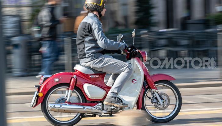Prova Honda Super Cub C125: caratteristiche, opinioni e prezzi - Foto 40 di 59