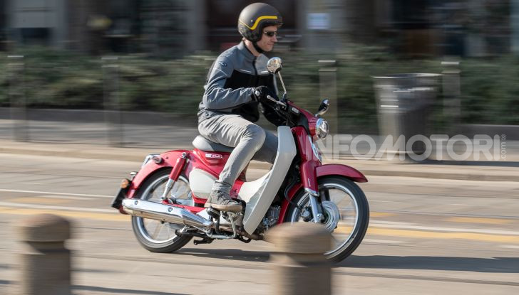 Prova Honda Super Cub C125: caratteristiche, opinioni e prezzi - Foto 44 di 59