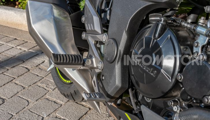 Kawasaki Z125 MY 2019: caratteristiche, opinioni e prezzo - Foto 14 di 43