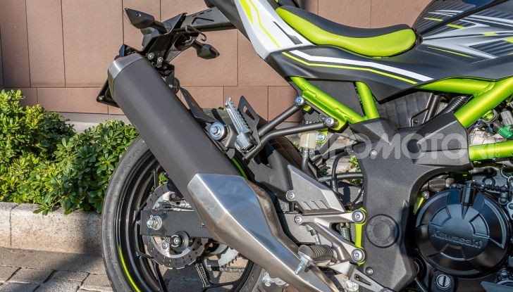 Kawasaki Z125 MY 2019: caratteristiche, opinioni e prezzo - Foto 16 di 43