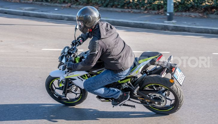 Kawasaki Z125 MY 2019: caratteristiche, opinioni e prezzo - Foto 31 di 43