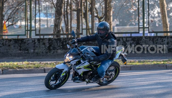 Kawasaki Z125 MY 2019: caratteristiche, opinioni e prezzo - Foto 33 di 43