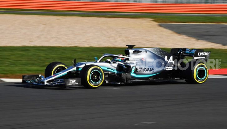 F1 2019: svelata la nuova Mercedes W10 - Foto 12 di 12