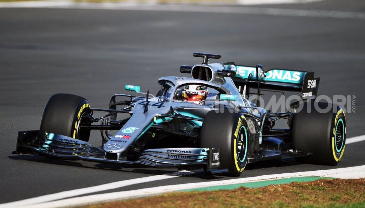 F1 2019: svelata la nuova Mercedes W10 - Foto 8 di 12