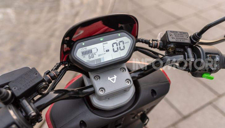 NIU N-Series MY 2019: caratteristiche, dati e prezzo dell’elettrico che promette 70 km di autonomia - Foto 26 di 33