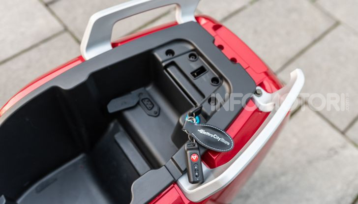 NIU N-Series MY 2019: caratteristiche, dati e prezzo dell’elettrico che promette 70 km di autonomia - Foto 27 di 33