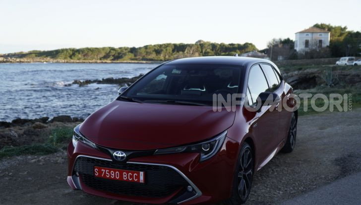 Nuova Toyota Corolla motori, prezzi e prova su strada - Foto 7 di 17