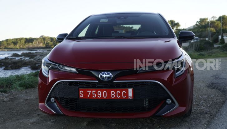 Nuova Toyota Corolla motori, prezzi e prova su strada - Foto 8 di 17
