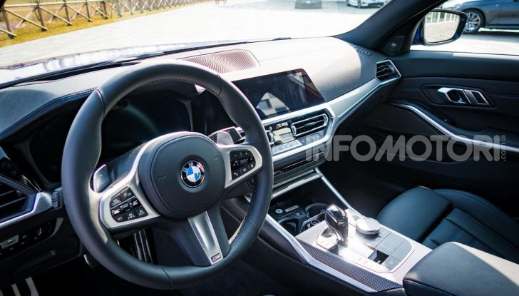 Nuova BMW Serie 3 2019, prova in anteprima, caratteristiche e prezzi - Foto 37 di 38