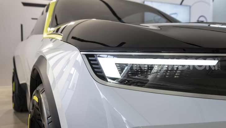 Opel GT X Experimental, il futuro secondo Opel - Foto 12 di 19