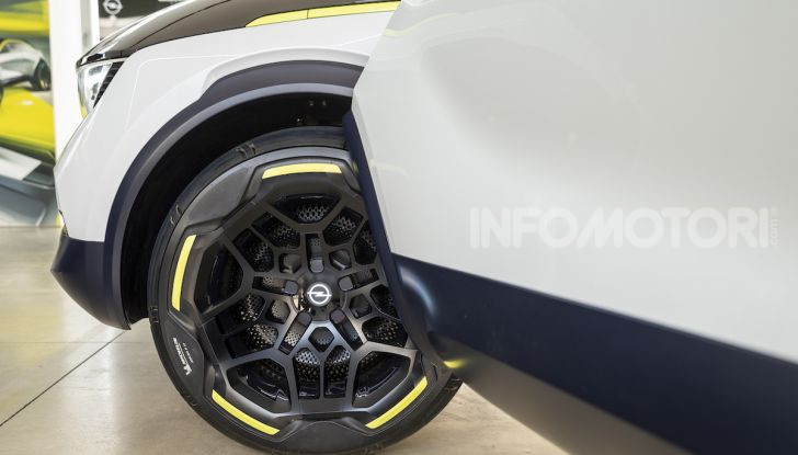 Opel GT X Experimental, il futuro secondo Opel - Foto 15 di 19