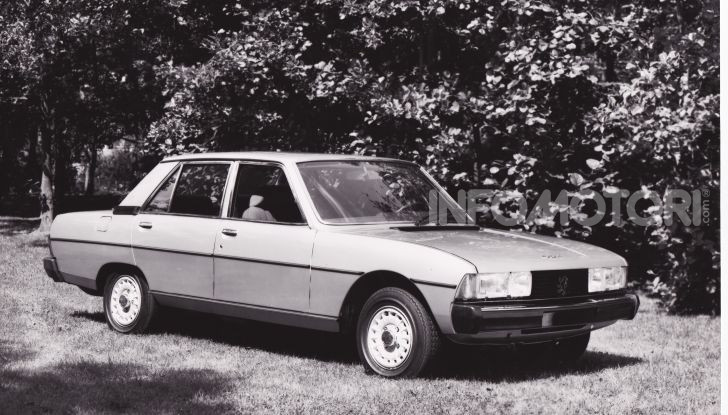 Peugeot celebra sei modelli della sua storia al Salone Rétromobile di Parigi - Foto 14 di 15