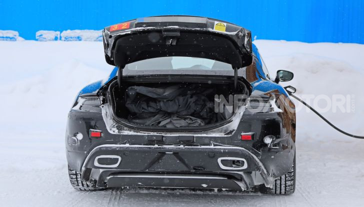 Porsche Taycan, questo il nome della 100% elettrica Mission E - Foto 14 di 38