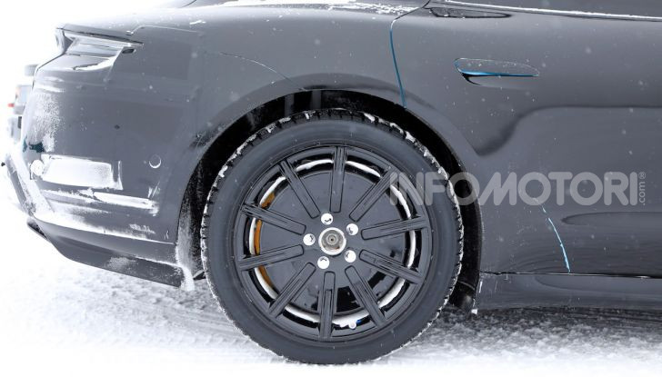 Porsche Taycan, questo il nome della 100% elettrica Mission E - Foto 19 di 38