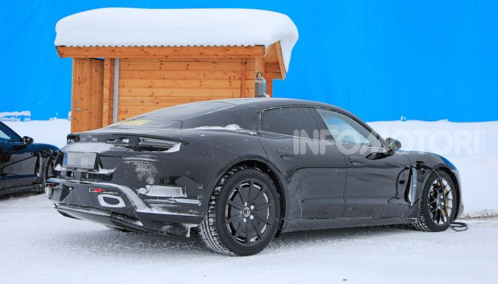 Porsche Taycan, questo il nome della 100% elettrica Mission E - Foto 23 di 38