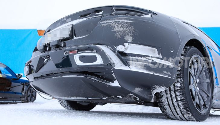 Porsche Taycan, questo il nome della 100% elettrica Mission E - Foto 25 di 38