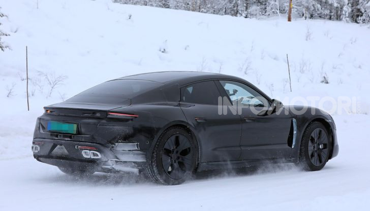 Porsche Taycan, questo il nome della 100% elettrica Mission E - Foto 8 di 38