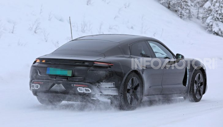 Porsche Taycan, questo il nome della 100% elettrica Mission E - Foto 9 di 38