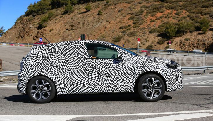 Renault Captur 2020: il Crossover francese più aggressivo e Tech - Foto 9 di 10