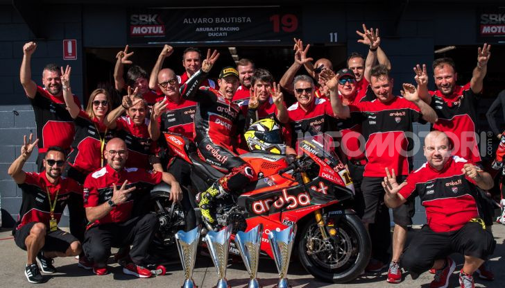 SBK 2019, Phillip Island: Ducati Panigale V4R e Bautista sul tetto del mondo - Foto 16 di 16
