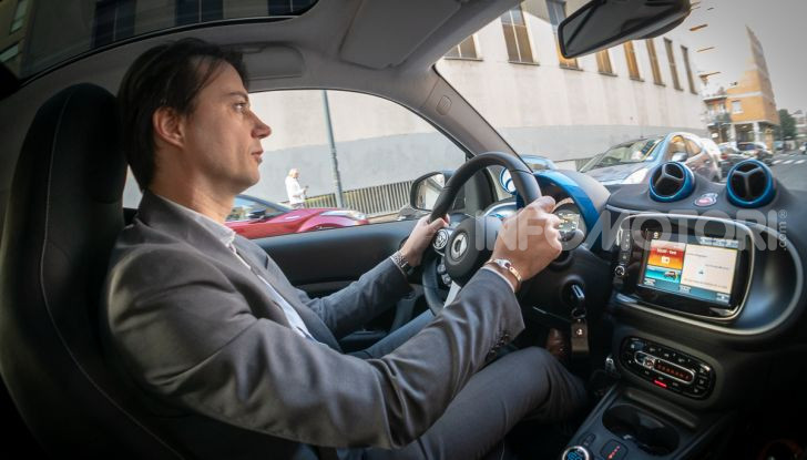 Daimler e Geely Holding, joint venture globale per sviluppare il marchio smart - Foto 2 di 53