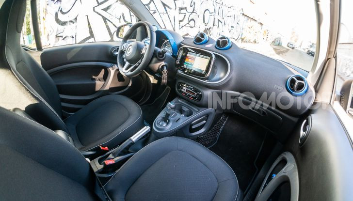 Daimler e Geely Holding, joint venture globale per sviluppare il marchio smart - Foto 32 di 53