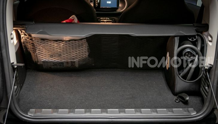 Daimler e Geely Holding, joint venture globale per sviluppare il marchio smart - Foto 45 di 53