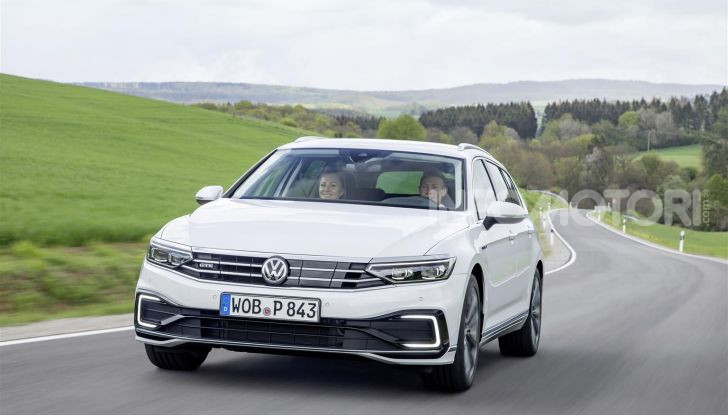 Volkswagen Passat: la 9° generazione del 2023 sarà solo station wagon - Foto 41 di 41