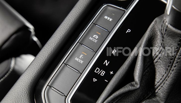 Volkswagen Passat: la 9° generazione del 2023 sarà solo station wagon - Foto 14 di 41