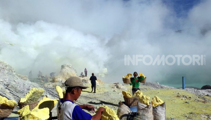 Amnesty International, le auto elettriche richiedono sfruttamento umano - Foto 8 di 9