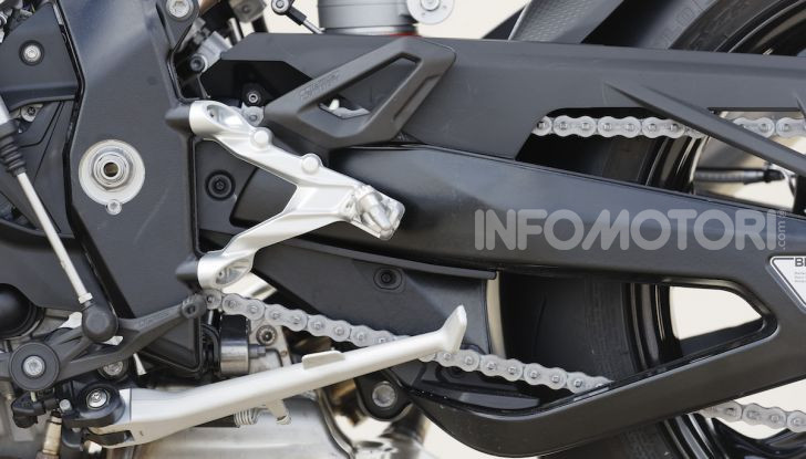 BMW S 1000 RR 2019: più veloce, leggera e guidabile - Foto 11 di 14