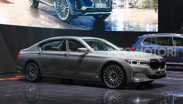 Nuova BMW Serie 7 2019: un restyling imperioso per l’ammiraglia tedesca - Foto 37 di 43