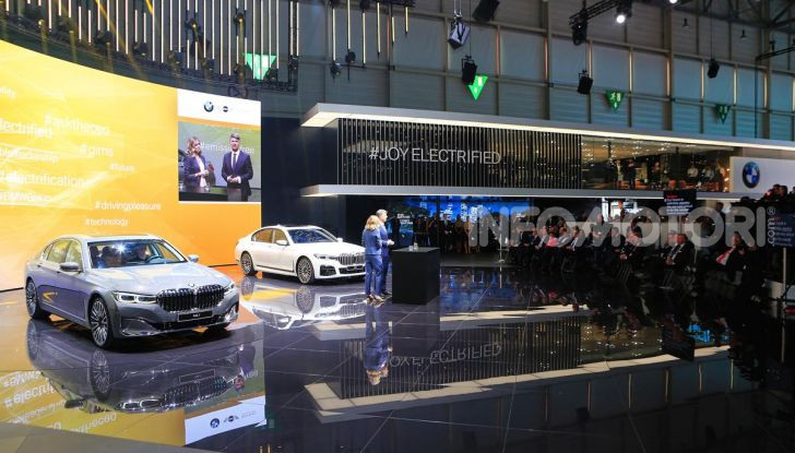 Nuova BMW Serie 7 2019: un restyling imperioso per l’ammiraglia tedesca - Foto 39 di 43