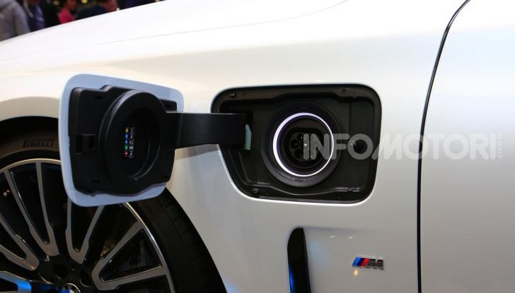 Nuova BMW Serie 7 2019: un restyling imperioso per l’ammiraglia tedesca - Foto 13 di 43