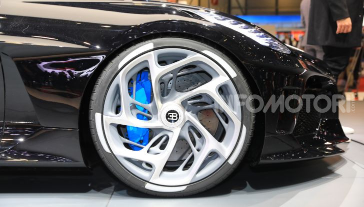 Cristiano Ronaldo vuole comprare la Bugatti La Voiture Noire per 18 milioni - Foto 26 di 32