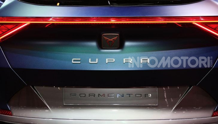 Cupra Formentor 2019, il SUV sportivo con motore Plug-In Hybrid - Foto 12 di 16
