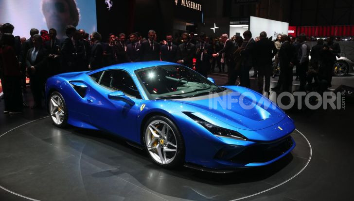 Ferrari F8 Tributo, berlinetta a motore centrale-posteriore - Foto 12 di 20