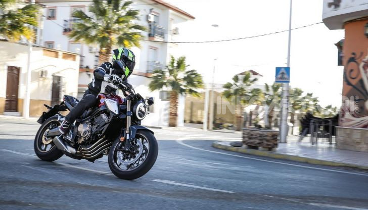 Prova su strada Honda CB650R e CBR650R 2019, caratteristiche, prezzi ed opinioni - Foto 11 di 78