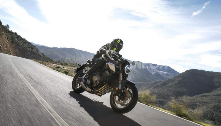 Prova su strada Honda CB650R e CBR650R 2019, caratteristiche, prezzi ed opinioni - Foto 20 di 78