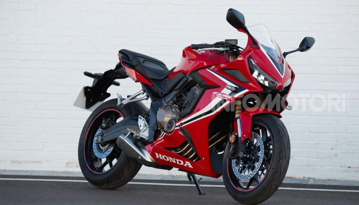 Prova su strada Honda CB650R e CBR650R 2019, caratteristiche, prezzi ed opinioni - Foto 41 di 78
